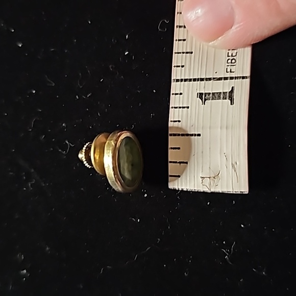 Vintage Natural Green Stone Tie Pin 🎠50 - Picture 4 of 4